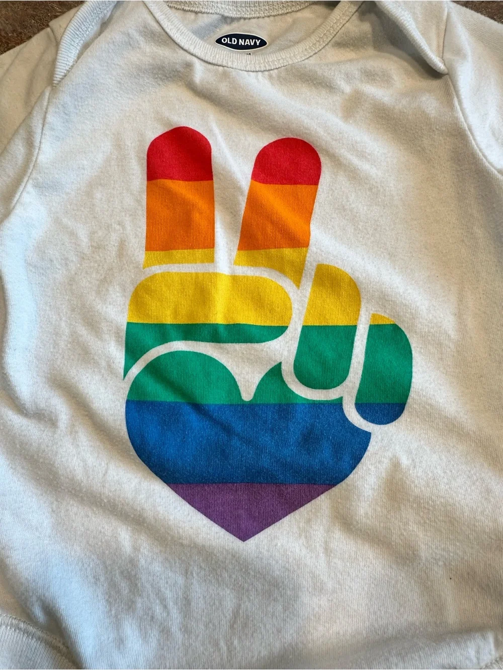 🤑EU Old Navy Rainbow Peace Bodysuit Onesie🤑